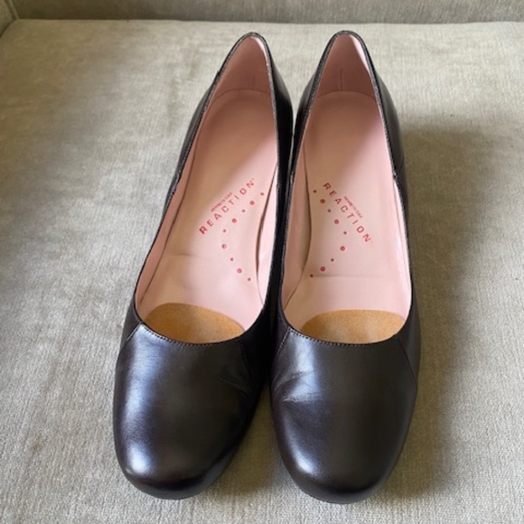 Brown leather shoes - Picture 2 of 2